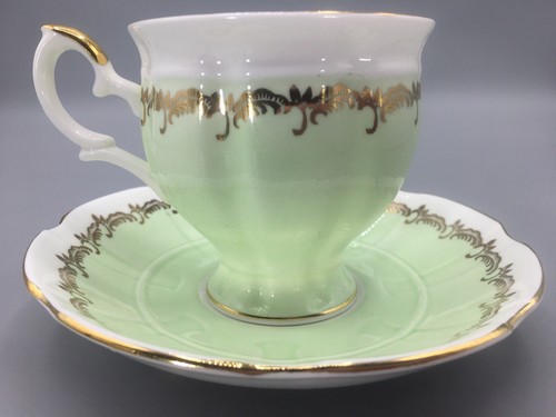 Vtg Crown Staffordshire Bone China Footed Teacup & Saucer Green Floral England - Picture 4 of 18