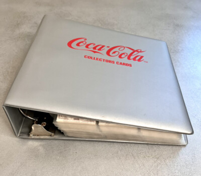 Coca-Cola Collectors Cards Komplett 1-4 Set mit Gesamt 396 Sammlerkarten aus USA
