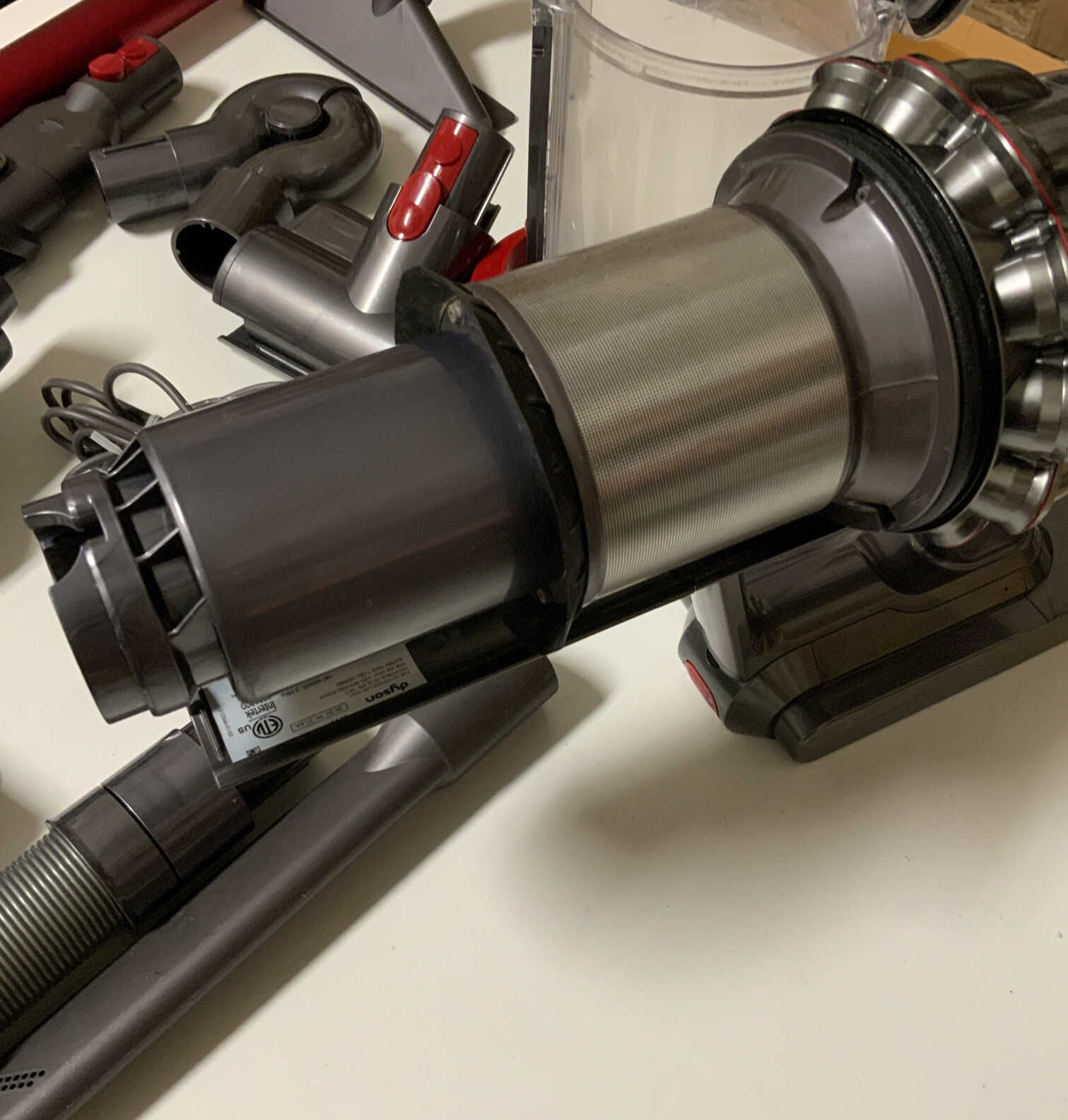 ♻️ Dyson V11 Animal + w/SV15 Motor Cordless Stick Vacuum CleanerRed👉