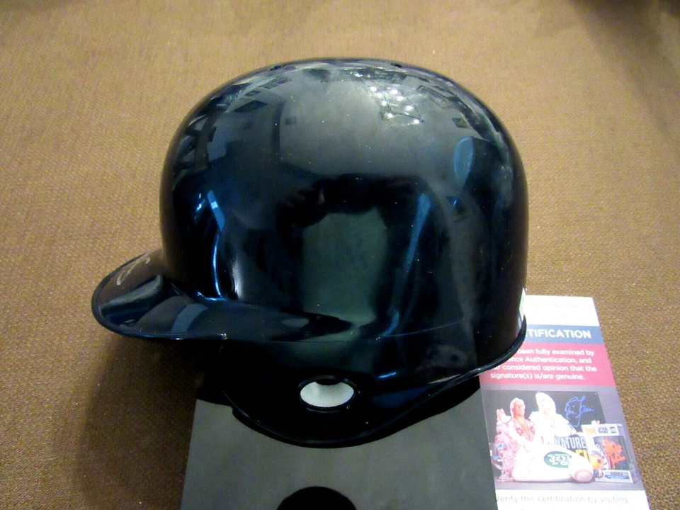 ROGER CLEMENS CY YOUNG NY YANKEES AUTOGRAFADO MINI CAPACETE VINTAGE JSA BEAUTY - Imagem 4 de 4