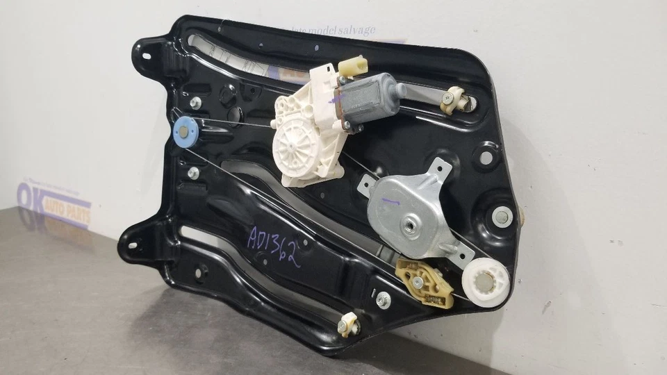 13 BMW M3 E93 CONVERTIBLE QUARTER GLASS WINDOW REGULATOR LEFT DRIVER 51377198047 Foto 3 de 4