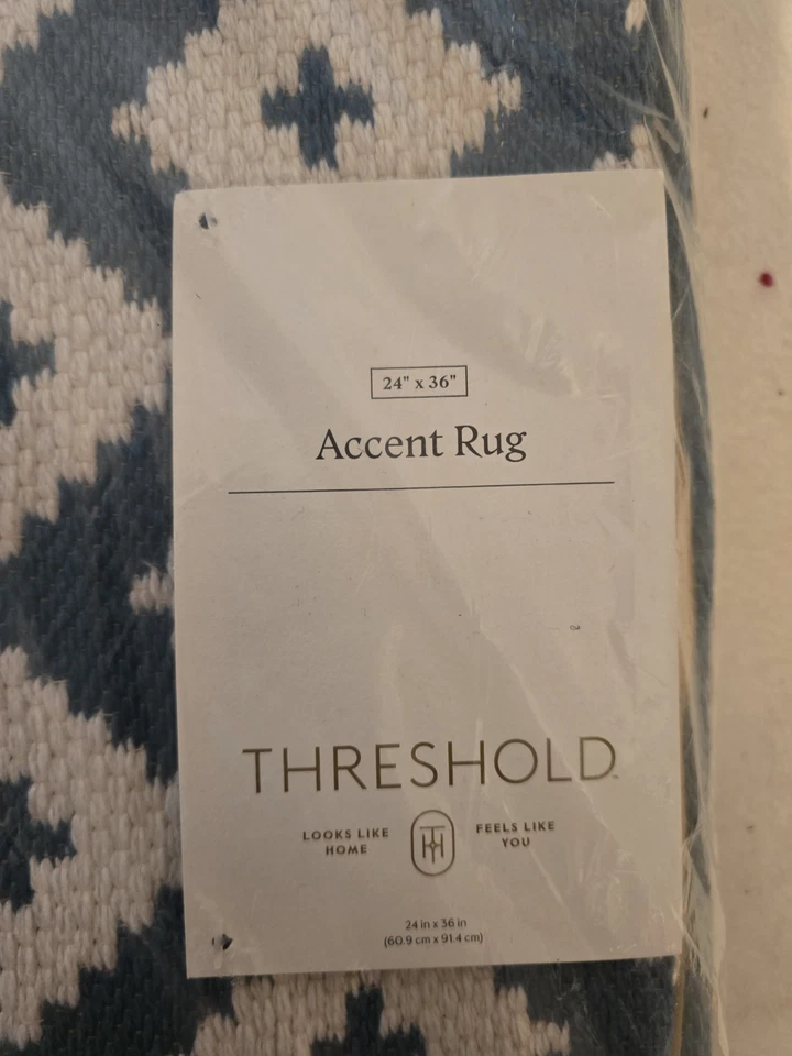 Accent Rug, Threshold. 3pcs 24*36 - Image 2 of 3