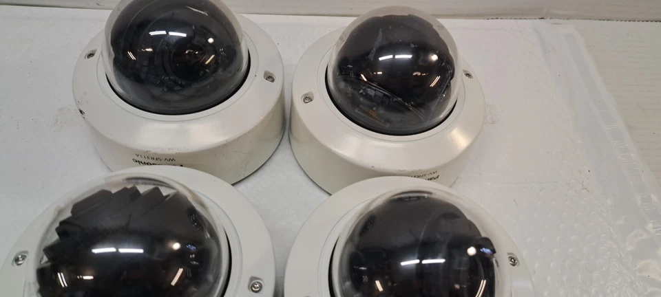 LOTE DE 4 cámaras domo Panasonic WV-SFR311A iPro Super Dynamic HD resistente al vandalismo Foto 3 de 4