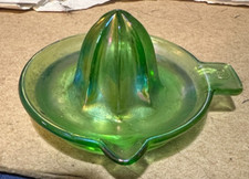 MINI GREEN GLASS JUICER-----SPOUT--TAB HANDLE----VINTAGE 2 1/2" X 2 1/2" X 1"