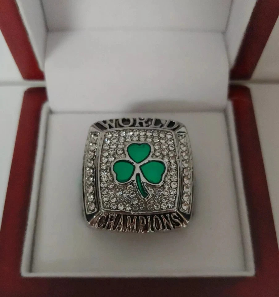 Kevin Garnett - Anillo Campeonato Boston Celtics 2008 con caja de exhibición de madera Foto 4 de 4