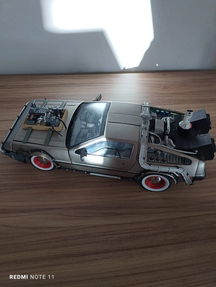 Sun Star DeLorean DMC-12 1982 "Ritorno al Futuro - Parte III Macchina del Tempo" - Immagine 2 di 4