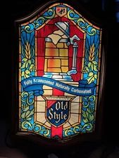 Vintage 1980s Heilemans Old Style Beer Tiffany Style Face Light Up Sign