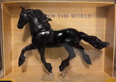 Elegant Friesan Goffert 369 No.702 Breyer Traditional Breeds Of The World 2006