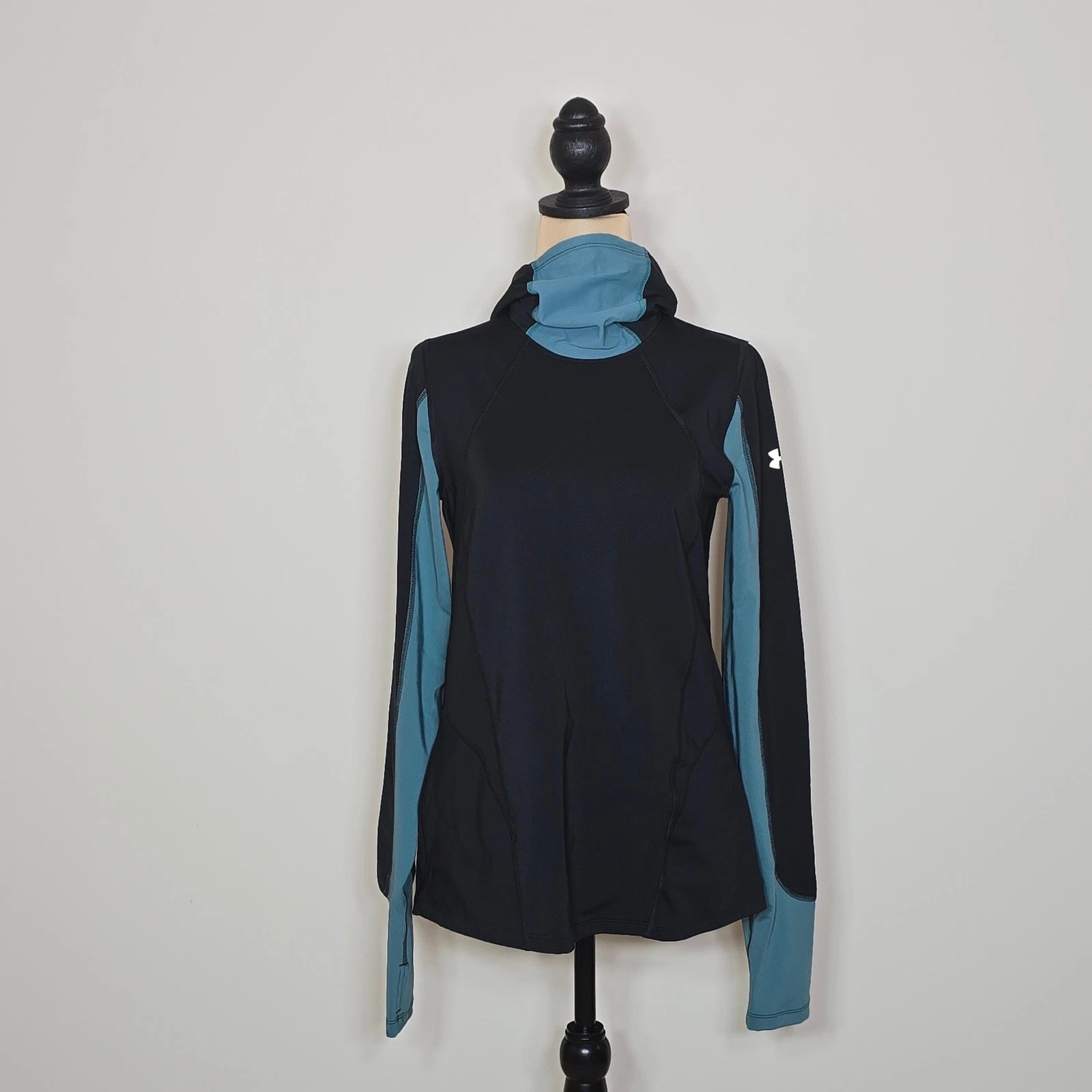 Under Armour ColdGear Reactor Fitted Black Teal Long Sleeve Hooded Top Size M