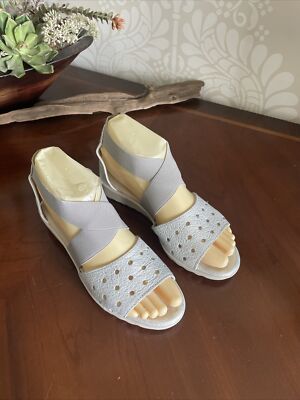 The FLEXX Sandals Women's Sz Silver Comfort Elastic Strap