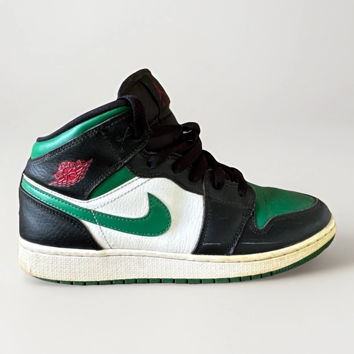 Scarpe da basket Nike Air Jordan 1 Mid nere verde pino taglia 7 anni (GS)