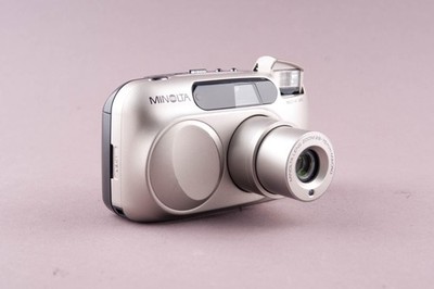 Minolta 75W Riva Zoom Date Point&Shoot Film Camera | eBay