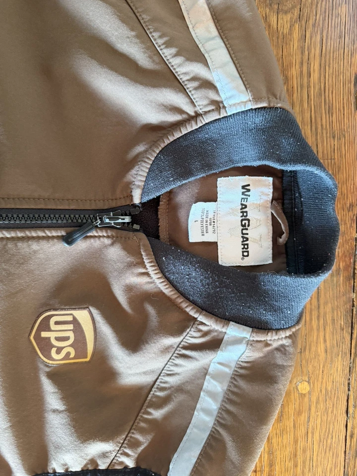 UPS Weargaurd United Parcel Service Vest  L - Image 4 of 4