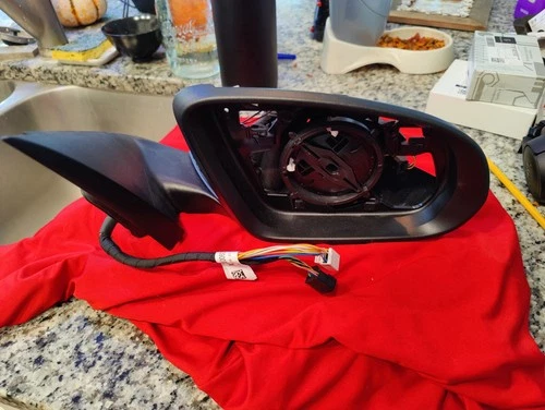 BRAND NEW OEM PSGR SIDE REAR VIEW MIRROR (205-810-16-05) Mercedes