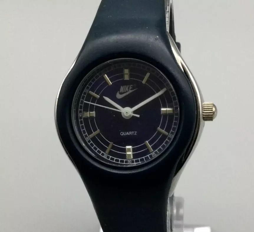Vintage Nike Watch Women 31mm Silver Tone Navy Blue Dial 42680 New Battery