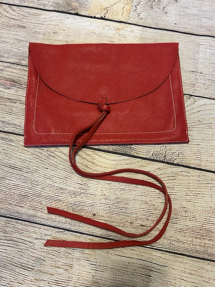 Bolso Clutch Rojo Zara 100% Cuero-Nuevo Foto 2 de 4