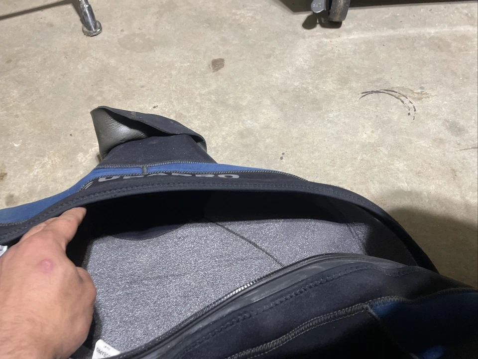 Traje Scuba Pro Talla MT/50L Semiseco Foto 4 de 4