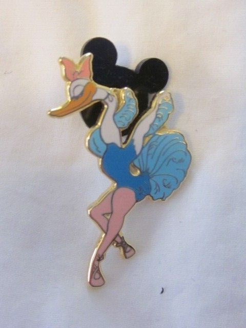 DISNEYLAND PIN 45TH ANNIVERSARY PARADE OF STARS OSTRICH BALLERINA LE
