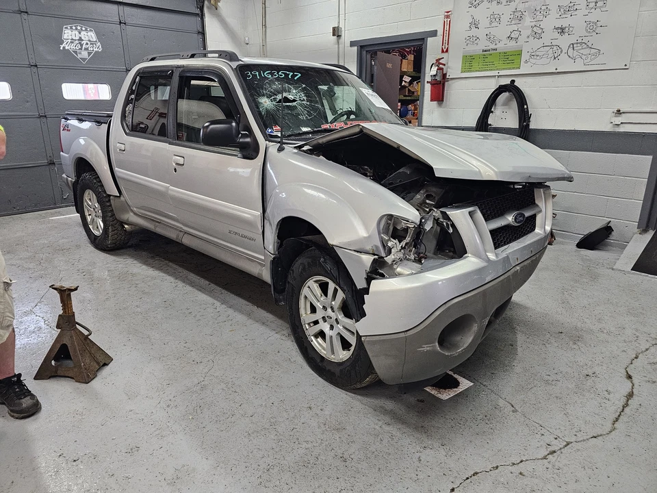 Used Front Right Door Window Regulator Front fits: 2001 Ford Explorer electric w - Image 3 of 4