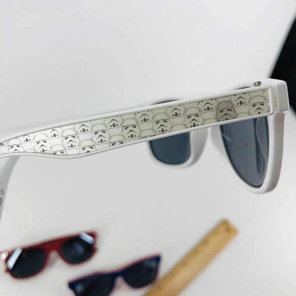 EUC Boys DISNEY Lot Of 3 Boys Kids Toddler Sunglasses Star Wars R2D2 Chewbacca - Image 3 of 4