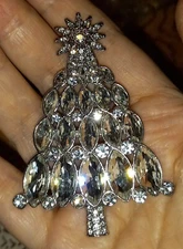 CHRISTMAS TREE Brooch SILVER Colour SPARKLY Beautful CLASSY Glam GORGEOUS