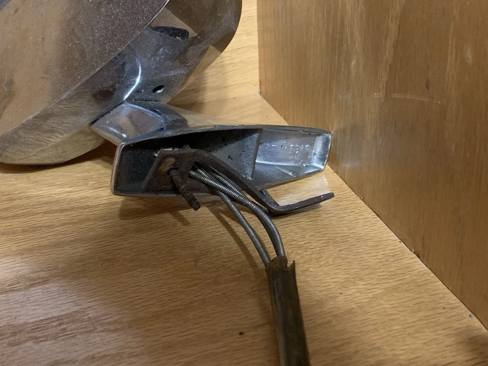 Espejo retrovisor izquierdo Buick Lesabre 1970 cromado se mueve libremente Foto 3 de 4