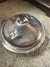 Vintage Middletown Plate Co Silver Plated Covered Serving Dish 155 (READ)