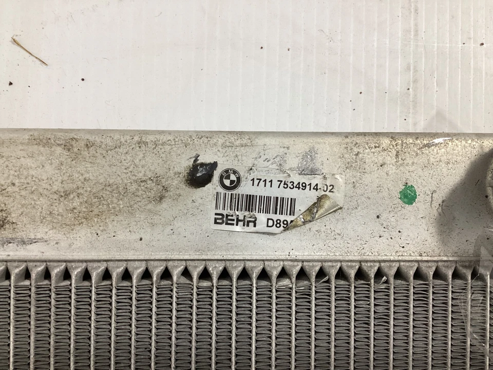 2009-2014 BMW 535xi 535i 528i Xdrive 528i Engine Cooling Radiator 7534914 OEM . - Image 4 of 4
