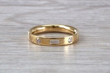 Baguette and Round cut Diamond set 18ct Yellow Gold Ring