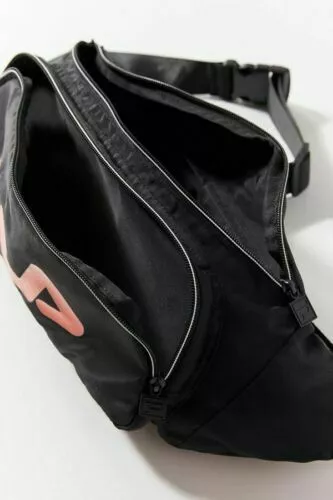 Fila uo exclusive sling best sale bag