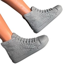 Zapatos de muñeca de moda clon modernos grises zapatillas altas se adaptan a Ken