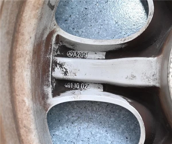 LLANTA RECHTS ACHTER Mercedes-Benz CLK (C209) A2094011002 - Imagen 4 de 4