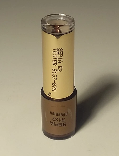 LABIAL Fashion Fair *Sepia 8137* 0,14 oz 4 g, TAMAÑO COMPLETO Foto 2 de 4