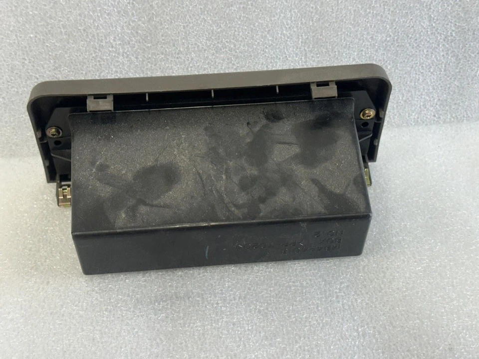 1997 1998 1999 MITSUBISHI MONTERO SPORT DASH POCKET STORAGE TRAY TAN - Image 2 of 4