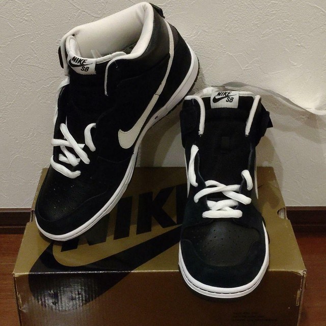 nike sb dunks venom
