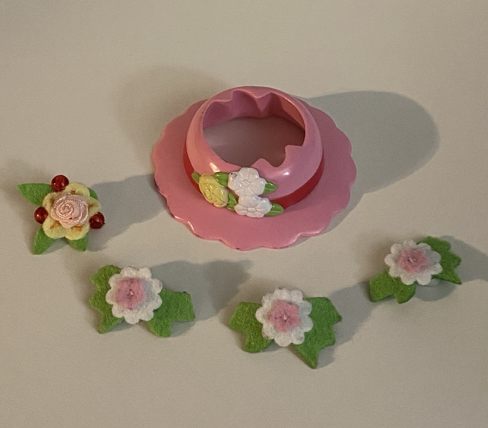 Bandai Strawberry Shortcake Fillies Pony Hat & Accessories Lot