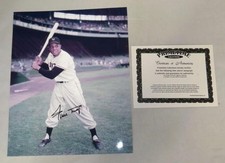 Wille Mays "The Say Hey Kid" Baseball Hall of Famer : Signed / Autographed w/COA