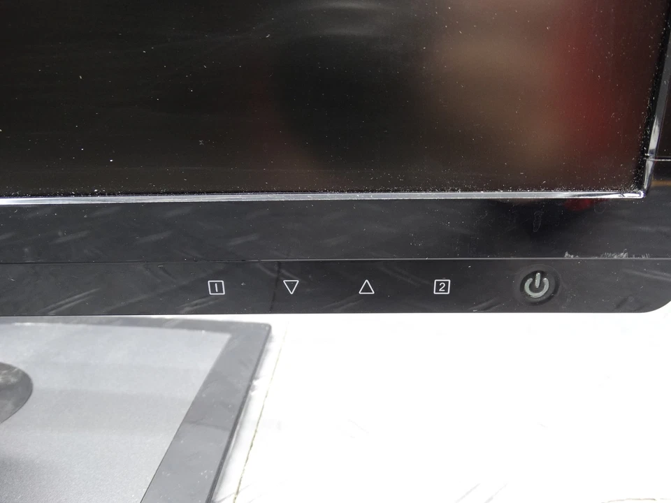 Planar PLL2410W 24 inch Monitor 1080p 60Hz 16:9 Used - Image 4 of 4