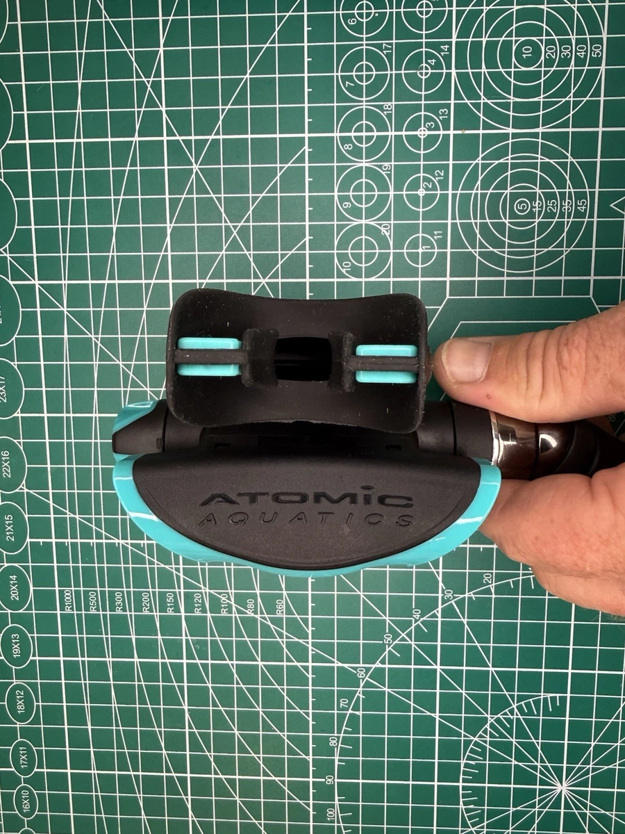 Atomic Aquatics B2 Scuba Diving Regulator- Yoke - MINTY FRESH
