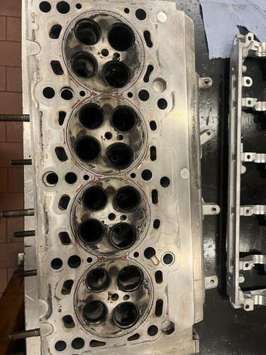 VW T5 Zylinderkopf Motorcode: CFCA