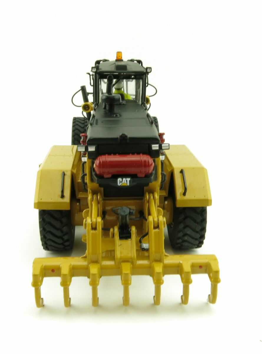 Diecast Masters 85507 - Caterpillar CAT 16M3 Motor Grader Diecast Masters 85507 - Caterpillar CAT 16M3 Motor Grader