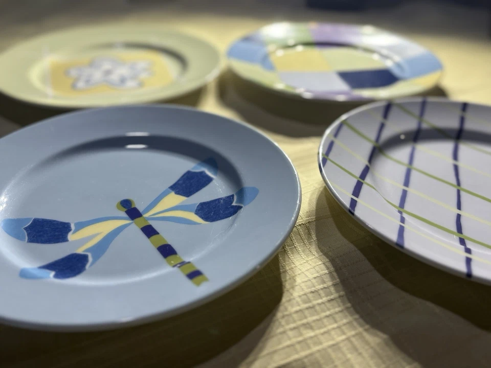 Pottery Barn Art Deco 7,5” Juego de 4 platos de almuerzo de ensalada verde púrpura azul amarillo Foto 4 de 4