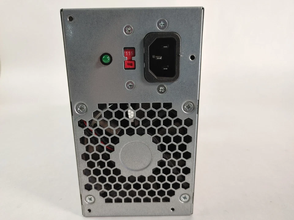 Fuente de alimentación de escritorio HP 667893-001 Pavilion P7 300W 24 pines Foto 3 de 4