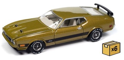 Auto World AWSP173-A-CASE 1/64 Mustang Mach 1 1973 Modellauto im Set