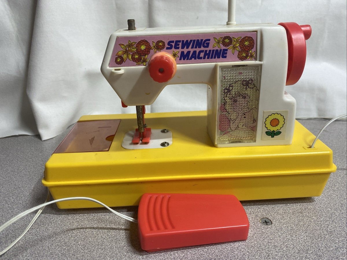 90s Vintage Kids Sewing Machine, Vintage Kawaii Toys for Girls