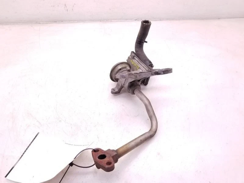 Toyota 4runner SR5 1991 V6 4x4 con válvula EGR.  Foto 4 de 4