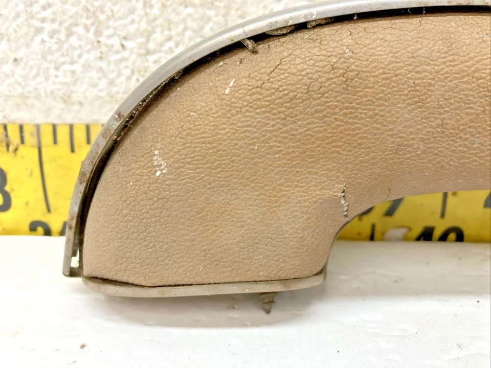 Manija interior de puerta trasera usada OEM GM LH 1958 Oldsmobile 88 Holiday 4 puertas (663) Foto 4 de 4