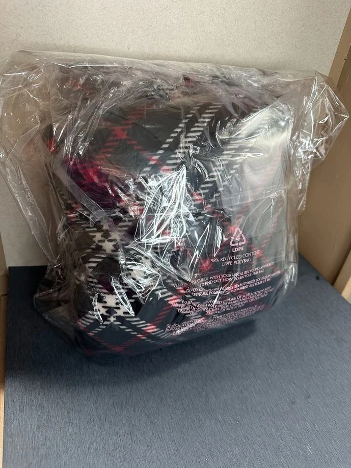 Victoria's Secret Vacaciones Acogedora Manta Forrada de Vellón "50 x 60" ¡Nueva! Foto 4 de 4