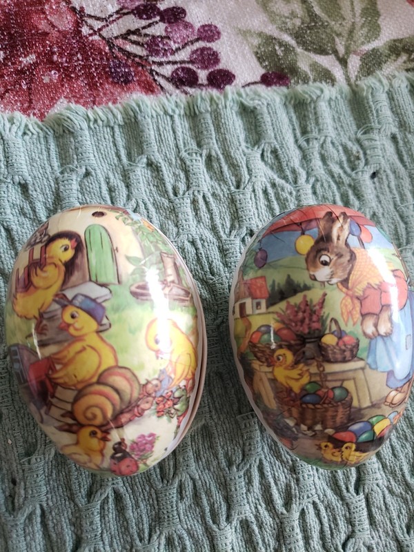 Vintage German Easter Ornaments. Good Condition. (8 in Lot)