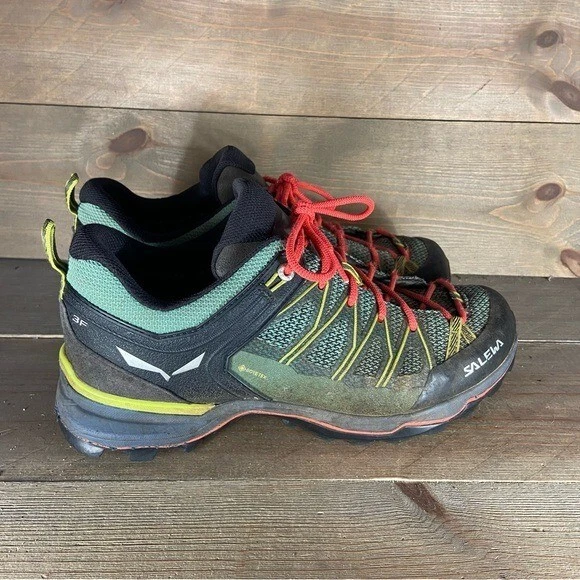 Salewa 山地训练鞋女式 9.5 码鞋绿色防水登山运动鞋 — 第 2/4 张图片